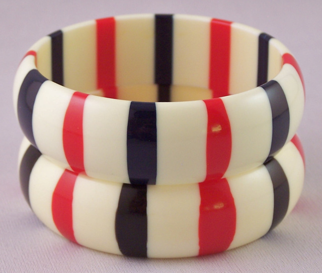 LG126 striped 60s lucite bangles